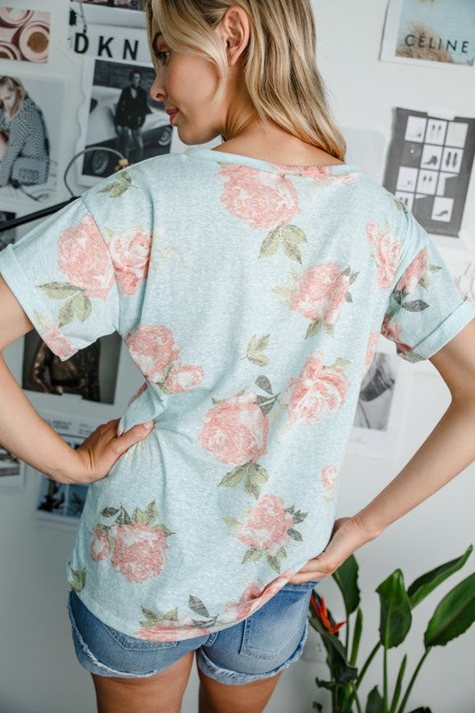 PLUS TRIBLEND FLORAL POCKET TOP