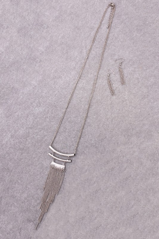 METAL TASSEL DROP NECKLACE