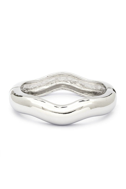 Wavy Polished Iconic Hinged Bangle