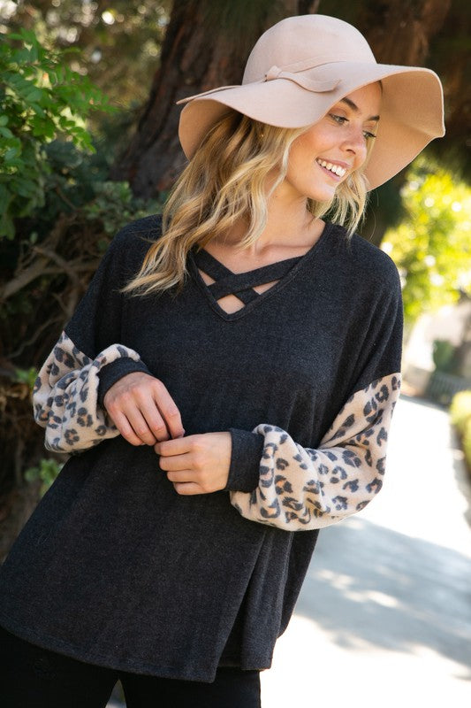 PLUS ANIMAL MIXED VOLUME SLEEVE TOP