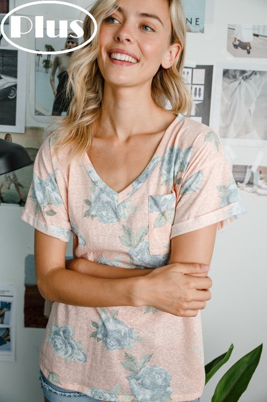 PLUS TRIBLEND FLORAL POCKET TOP