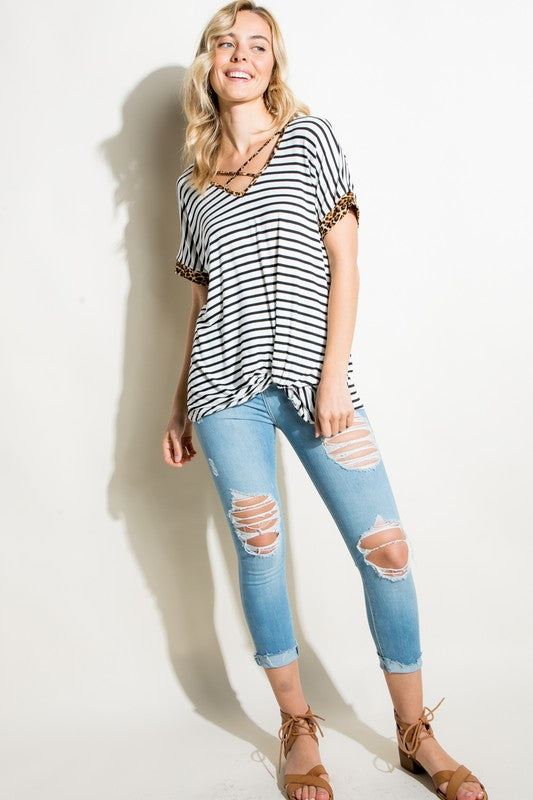 STRIPE ANIMAL V NECK LOOSE TOP