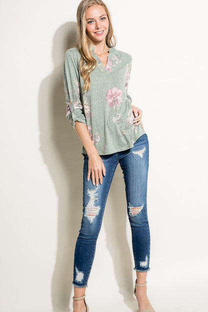 PLUS FLORAL SPLIT NK ROLL SL TOP