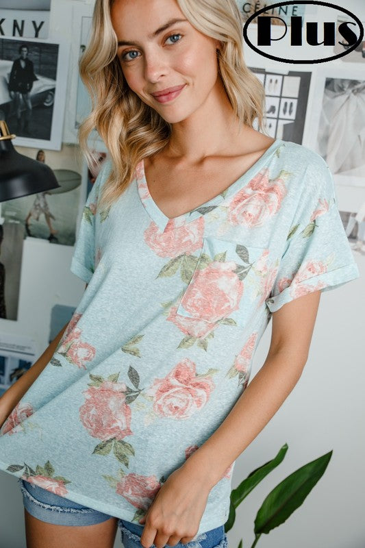 PLUS TRIBLEND FLORAL POCKET TOP