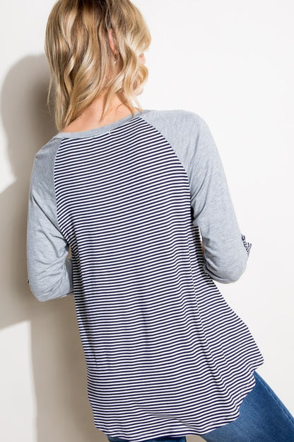 STRIPE SOLID ROLL UP SLEEVE TOP